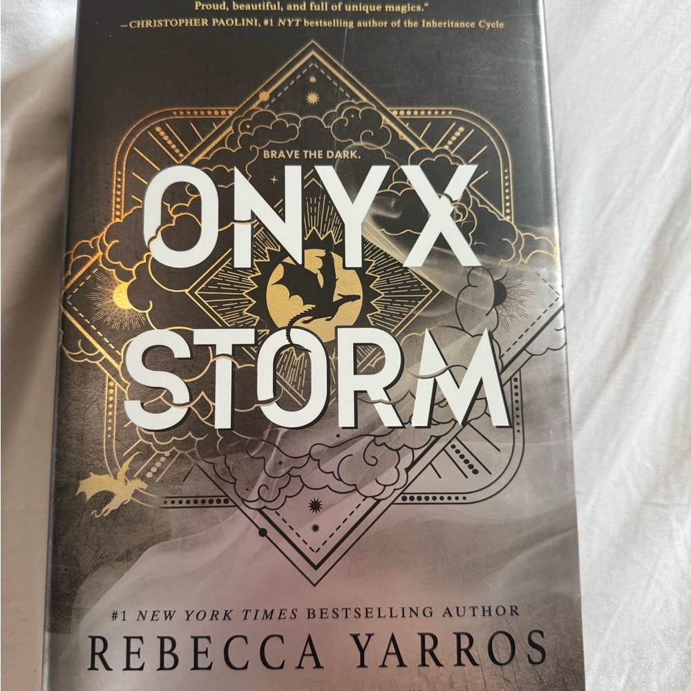 OUT OF PRINT!!! Onyx Storm (deluxe edition) by Rebecca Yarros
